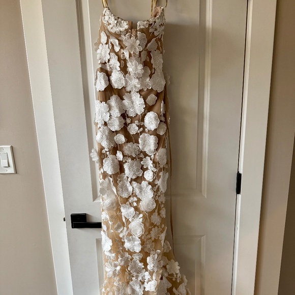 Bronx and Banco Jasmine Bridal Gown - Picture 5 of 10